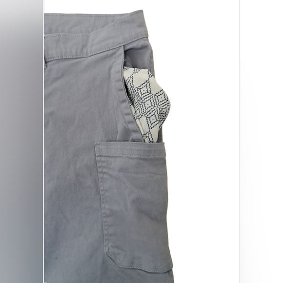 Paperbacks Slate Men's Shorts Size 38 - Picture 4 of 16